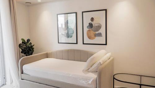 High Floor Modern 1BR Stunning Views Balcony Portable AC Free Parking - Foto 5