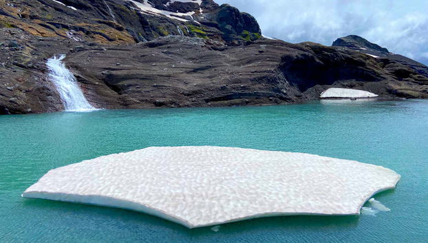 Waterfalls and ice blocks in the Sierra Nevada glacier