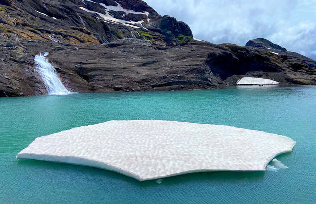 Laguna Espejo Hiking Excursion - Photo 3