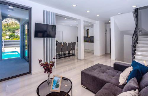 Villa Belvedere with heated pool, billiards, Media room, sea views,10 pax - Foto 24