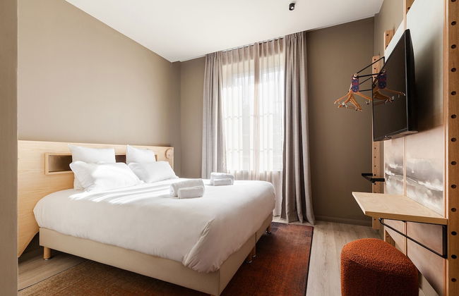 Hôtel Cloître - Entrée autonome, réception en ligne - Encore Mieux - Foto 3