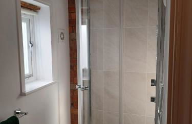 The Studio Loft - A cosy town centre apartment - Photo 23