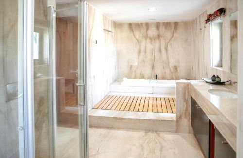 Spacious villa in Santo Tirso with private pool 850 m² and jacuzzi - Foto 11