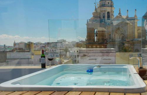 ***** ATTIC WITH IMPRESSIVE VIEWS AND JACUZZI - Foto 2