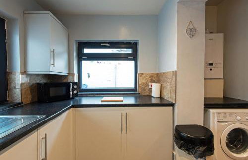 Spacious Cottage 3 Bedrooms with Free Private Parking in a Central Location - Foto 2