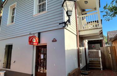 Quaint Studio in the Heart of Downtown St Augustine - Photo 19