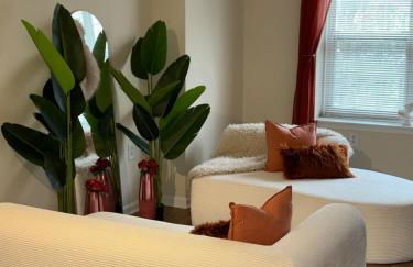 Luxury, Chic, Apt with Game Room, Movie Theatre, & 24hr Gym - Foto 1