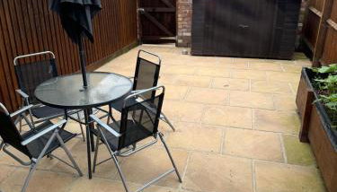 Church Court 2 Bed 55 Inch SKY TV Northampton Parking Contractor Accommodation - Foto 2, Garden