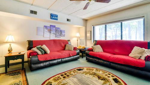 1 Mi to Big Boulder Lakefront Unit with Pool Access - Foto 4