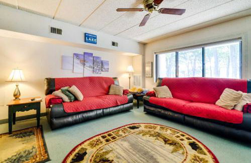 1 Mi to Big Boulder Lakefront Unit with Pool Access - Foto 4