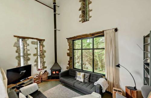 3 Bed in Cilycwm BN093 - Photo 8