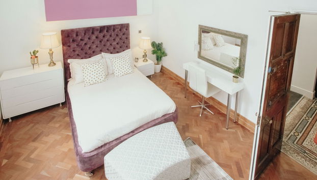 Outstanding Massive Apartment With Character - Foto 2, Habitación