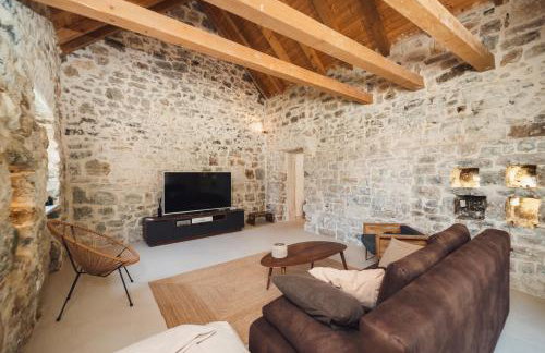 Maison Laurel - Beautiful Stone Estate With Private Pool, Near Split and Omiš - Foto 34