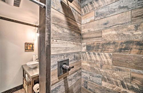 Rustic-Chic Apartment with Gas Grill 20 Mi to MSU! - Foto 14