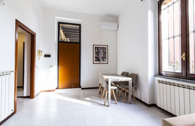 Erba 6 in Baranzate With 1 Bedrooms and 1 Bathrooms - Foto 8