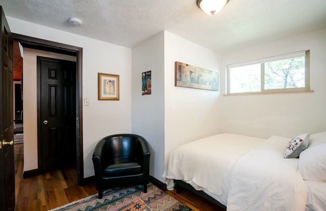 Casa de Henrichs & The Den Spacious Backyard - Foto 6