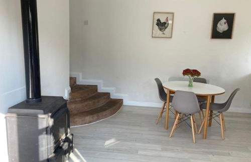 Light & Airy Vaulted Barn Conversion with a View - Photo 23