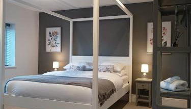 The Stables at Eriviat Hall - Photo 4