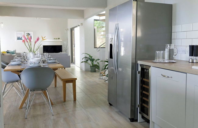 Villa Adina - Sleeps 7 - Pool - Parking - Garden - Foto 9