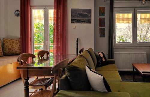 Kasoni Home , Απόλυτα κεντρικό διαμέρισμα μπροστά στη λίμνη - Foto 2