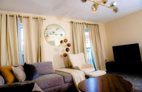 House - Sleeps 7 - Parking - 10Min Drive to Centre - Foto 8