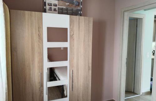 Io's Guest House - Photo 14