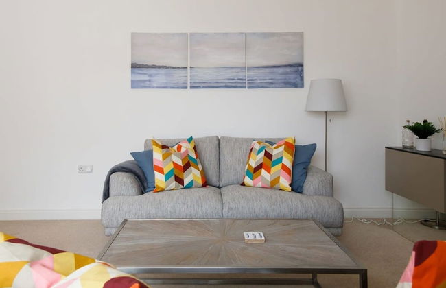 Modern Stylish Seaside Family Home - Foto 45