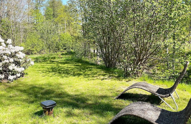 Bright Holiday House by the Lake - Photo 15