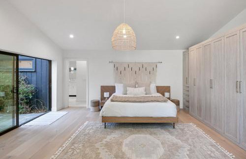 Studio City Stunning House with 5 bedrooms, Pool, Jacuzzi, Fire-pit, Guest House - Foto 18