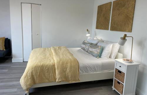 TROPICAL HAVEN POOL & 2BLOCKS TO BEACh - Foto 6