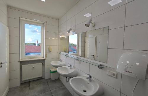 Spacious Worker Apartments with Rooftop Terrace - Up to 21 Guests - Foto 31