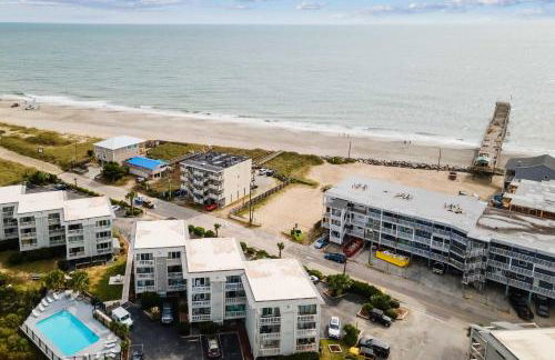 Bright Carolina Beach Condo - Walk to Shore! - Foto 32