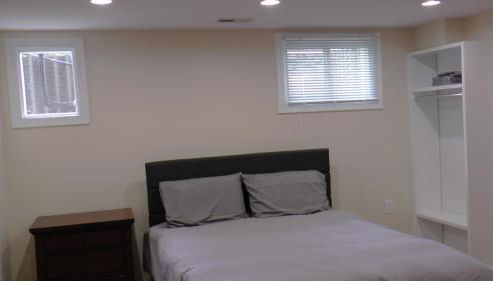 Lincoln Howard House - Photo 2