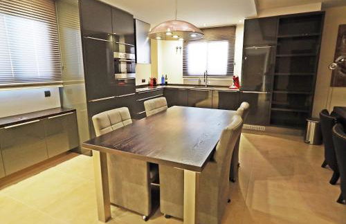 Luxe vakantieappartement aan de jachthaven van Altea met frontaal zeezicht - Photo 11