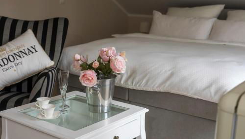 Nostalgie-Nest mit Boxspringbett - Foto 3