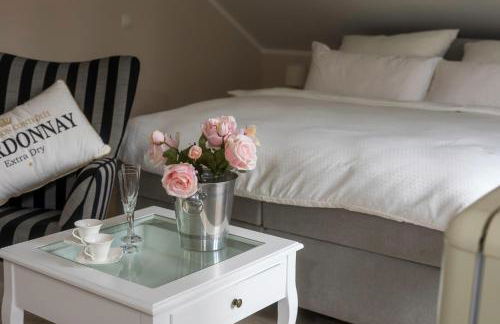 Nostalgie-Nest mit Boxspringbett - Foto 3