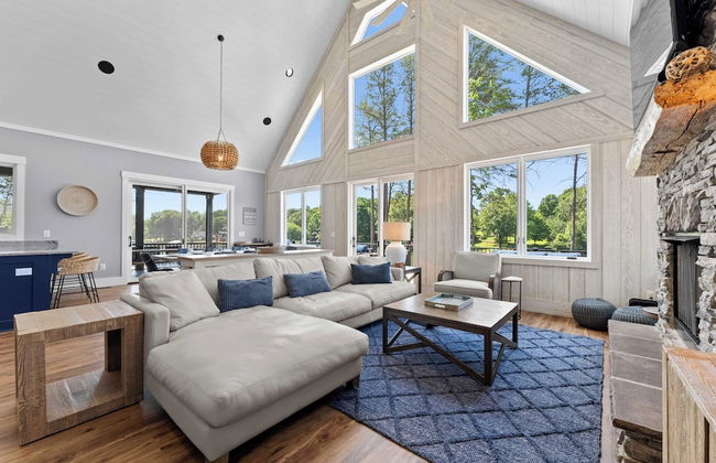 Blue Heron & Gray Fox by Avantstay 2 Lakefront Homes, Sleeps 44 Pool, Dock, Theater - Foto 7