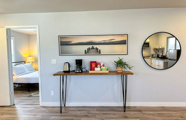 Vintage Gem in Prime Location Cozy 1BR Oasis - Photo 10