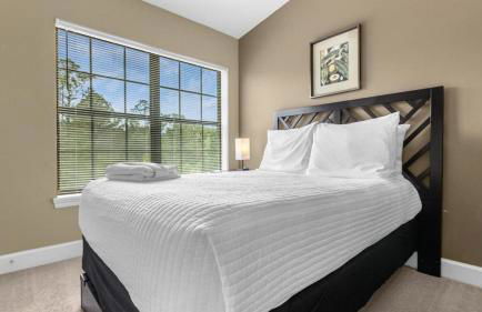 Book Your Summer Escape - TownHome by Disney! - Photo 19