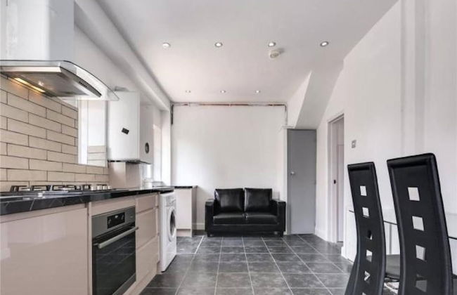 Limehouse Townhomes-4 Bedrooms,3 Bathrooms,garden - Foto 11