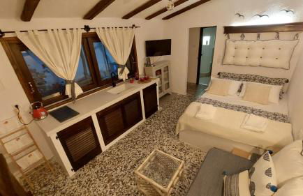 Mitzela Mare House - Photo 3