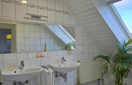 HAPPY HOMES YELLOW - Dein stylisches Design-Apartment - WLAN - Netflix - Parkplatz - Foto 15