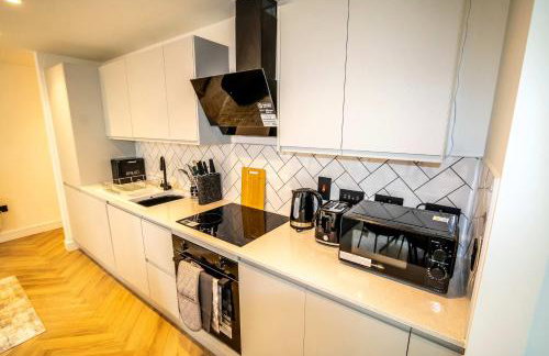 Fabulous 2 Bedroom Apartment in Central Manchester - Photo 3