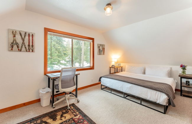 Indigo Owl by Avantstay Cabin w Firepit Minutes to Lake Slopes - Photo 20