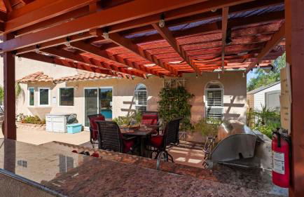 Chardonnay Charm by Avantstay Luxe Group Retreat w/ Pool Mins to Wineries - Foto 90