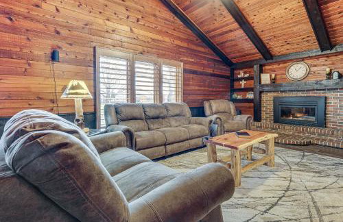 Woodburn Group Getaway Endless On-Site Fun! - Foto 5