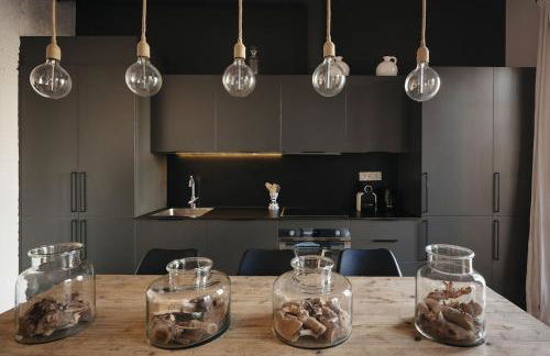 Top ten street in the world by Time Out Front View of Casa Batlló - Photo 12