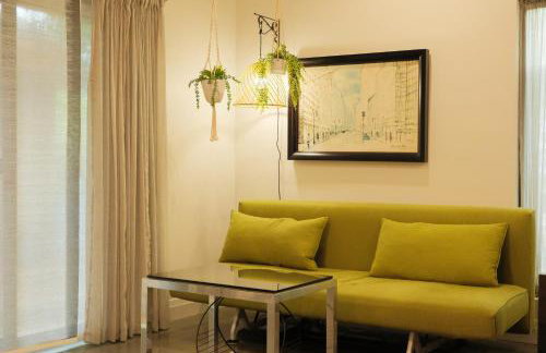 Luxe Dallas Estate Nearly Half Acre Skyline Views - Foto 29