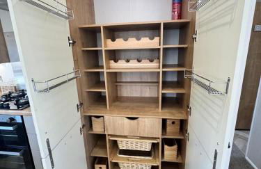 The Pink Lady with games table - Foto 13