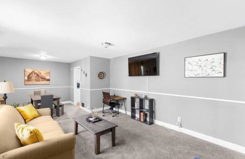 Broadmoor Bungalow - Both Units - Foto 21